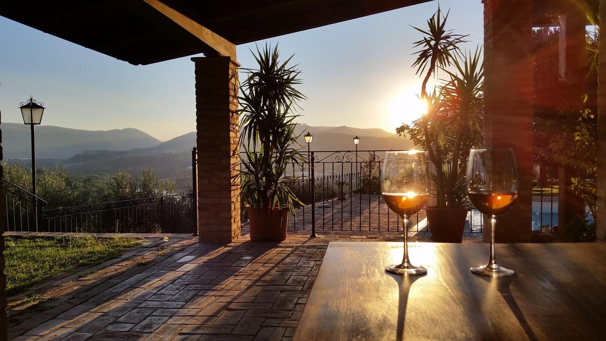 Agriturismo Pascucci โตเล็นติโน ภายนอก รูปภาพ