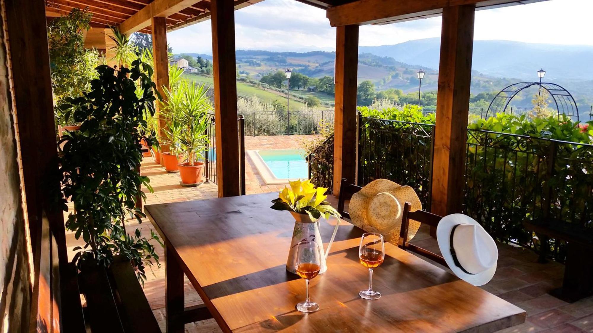 Agriturismo Pascucci โตเล็นติโน ภายนอก รูปภาพ