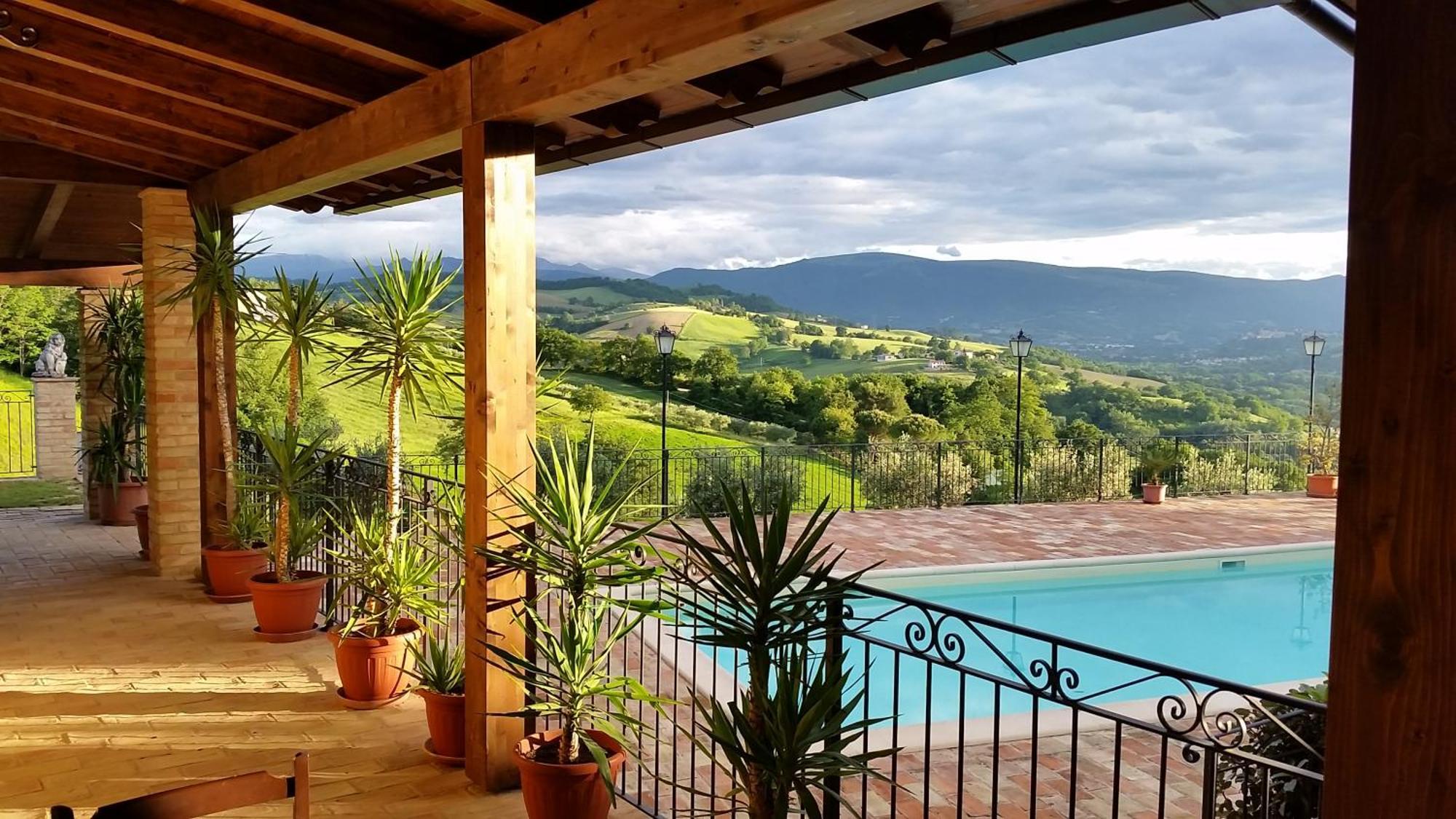 Agriturismo Pascucci โตเล็นติโน ภายนอก รูปภาพ
